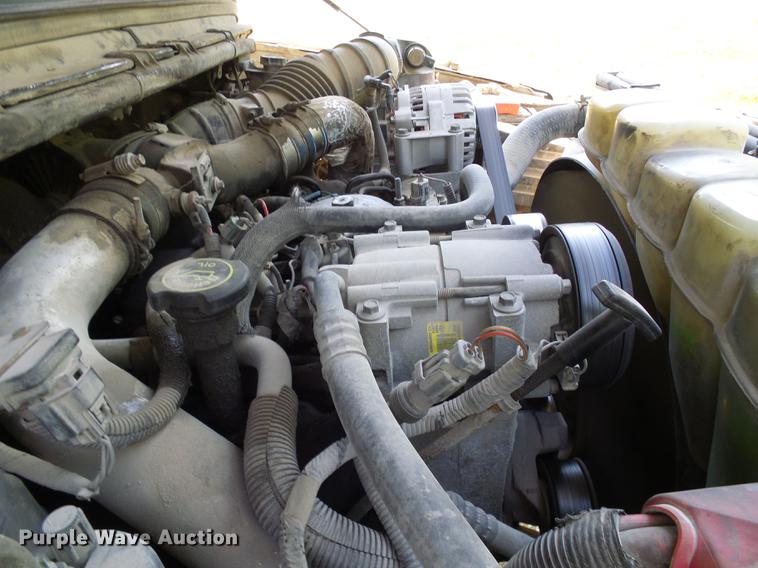 image for item DD8644 1999 Ford F550 Super Duty bucket truck