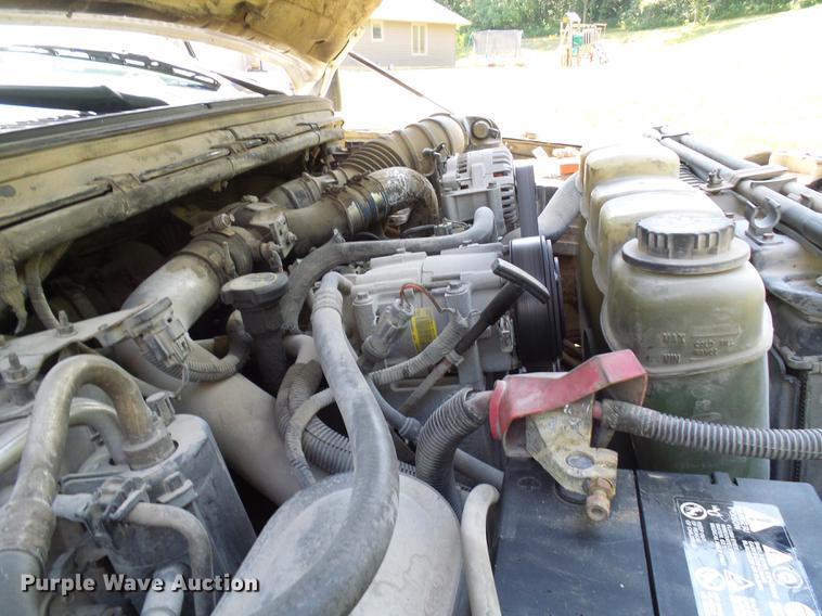 image for item DD8644 1999 Ford F550 Super Duty bucket truck