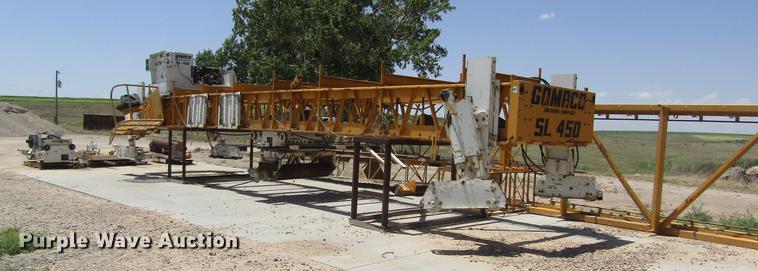 image for item DD8880 2001 Gomaco SL-450 slope finisher