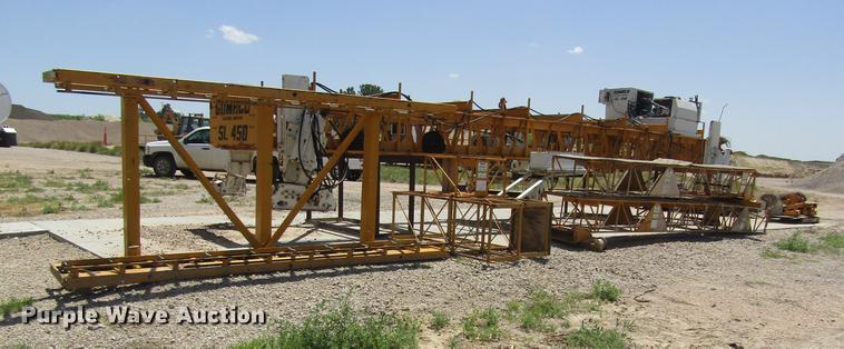 image for item DD8880 2001 Gomaco SL-450 slope finisher