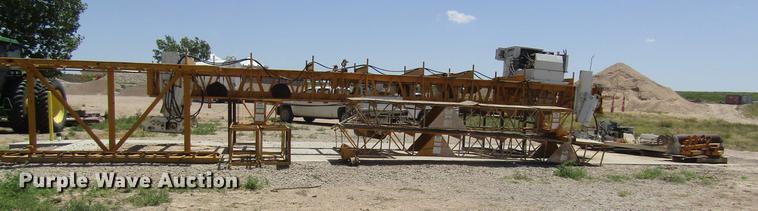 image for item DD8880 2001 Gomaco SL-450 slope finisher