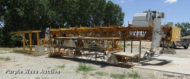 image for item DD8880 2001 Gomaco SL-450 slope finisher