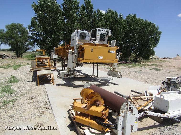 image for item DD8880 2001 Gomaco SL-450 slope finisher