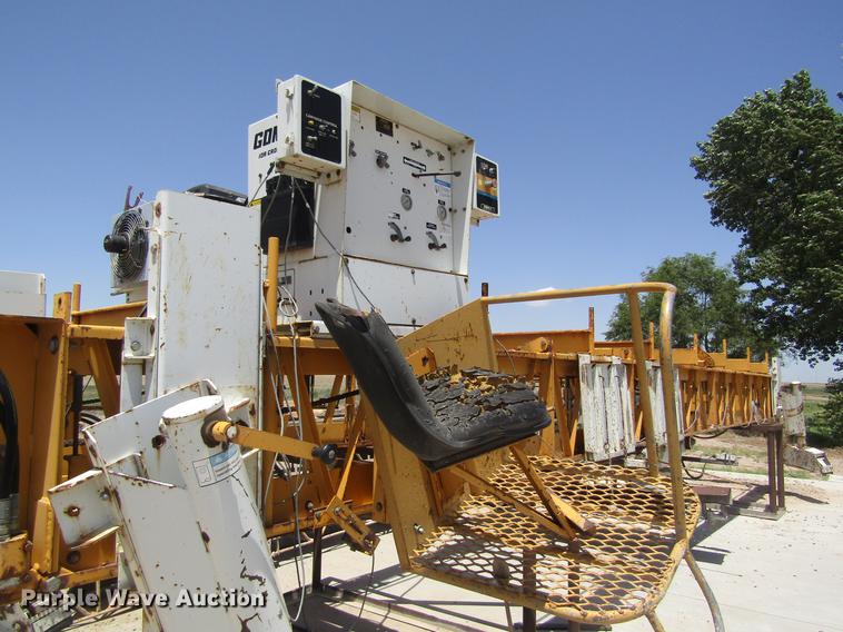 image for item DD8880 2001 Gomaco SL-450 slope finisher