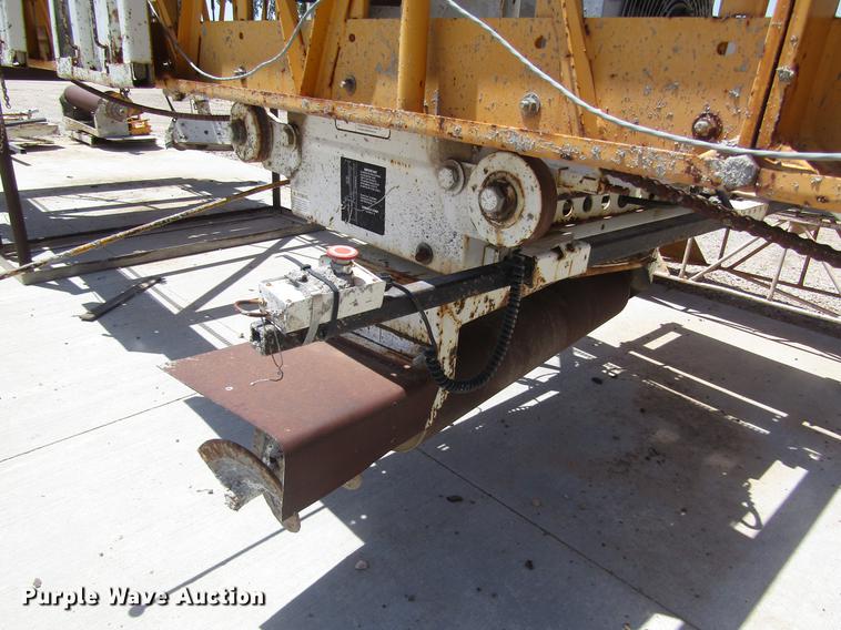 image for item DD8880 2001 Gomaco SL-450 slope finisher