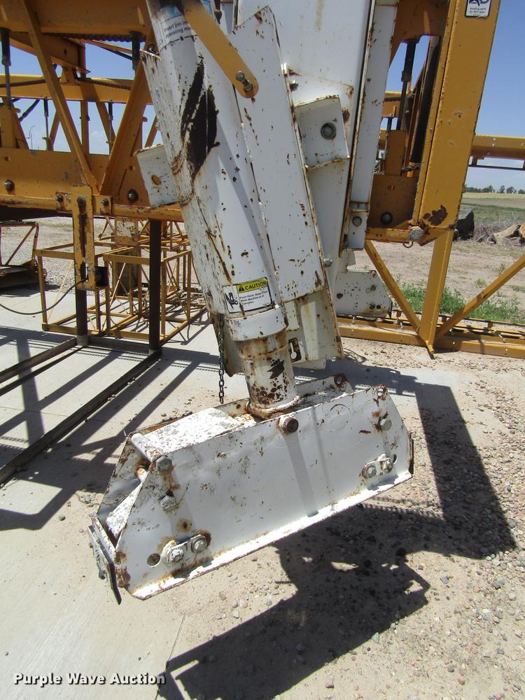 image for item DD8880 2001 Gomaco SL-450 slope finisher