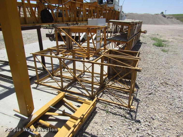 image for item DD8880 2001 Gomaco SL-450 slope finisher