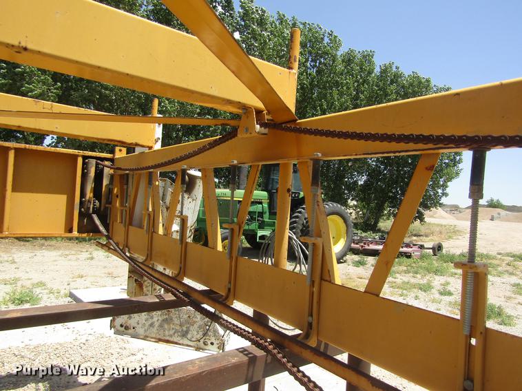 image for item DD8880 2001 Gomaco SL-450 slope finisher