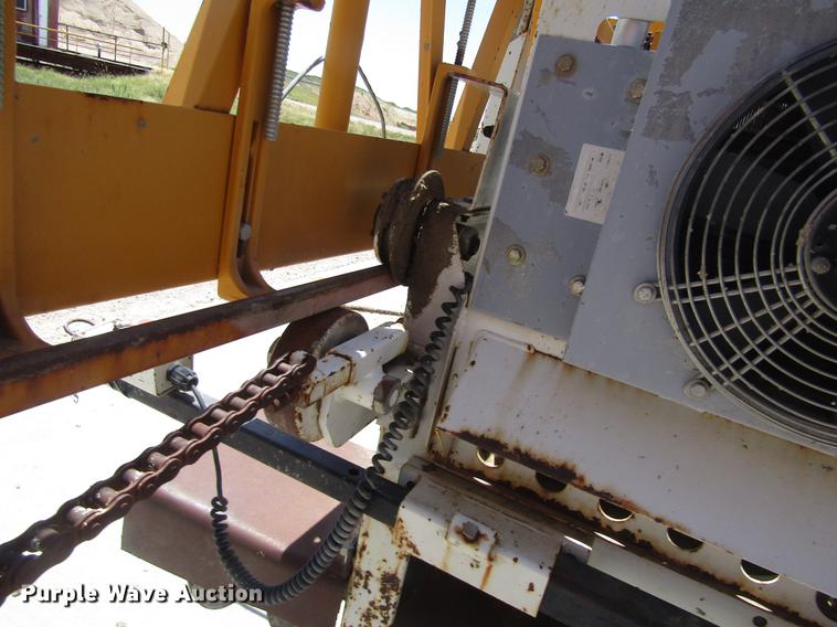 image for item DD8880 2001 Gomaco SL-450 slope finisher