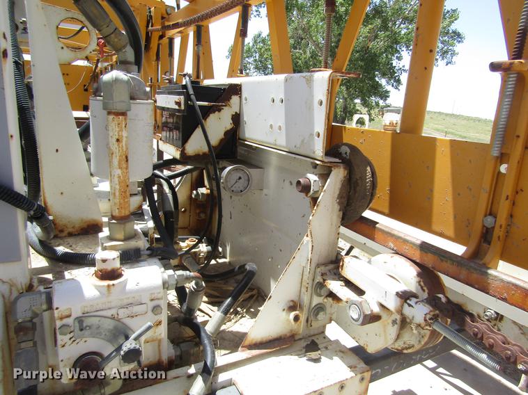 image for item DD8880 2001 Gomaco SL-450 slope finisher