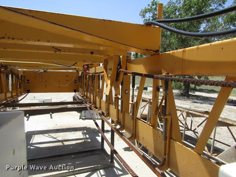 image for item DD8880 2001 Gomaco SL-450 slope finisher