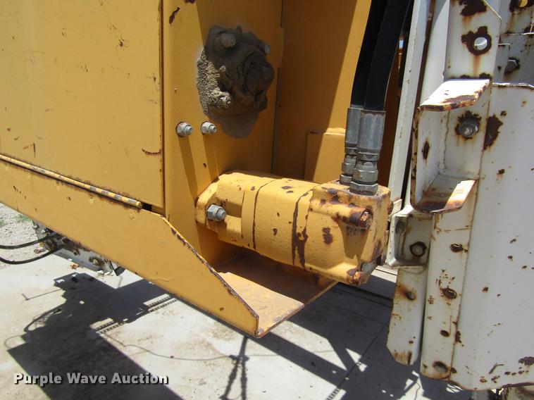 image for item DD8880 2001 Gomaco SL-450 slope finisher