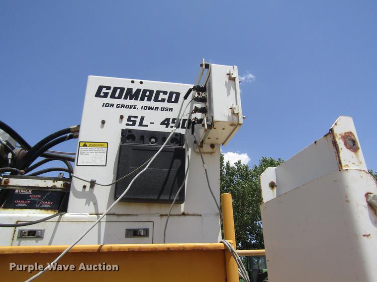 image for item DD8880 2001 Gomaco SL-450 slope finisher