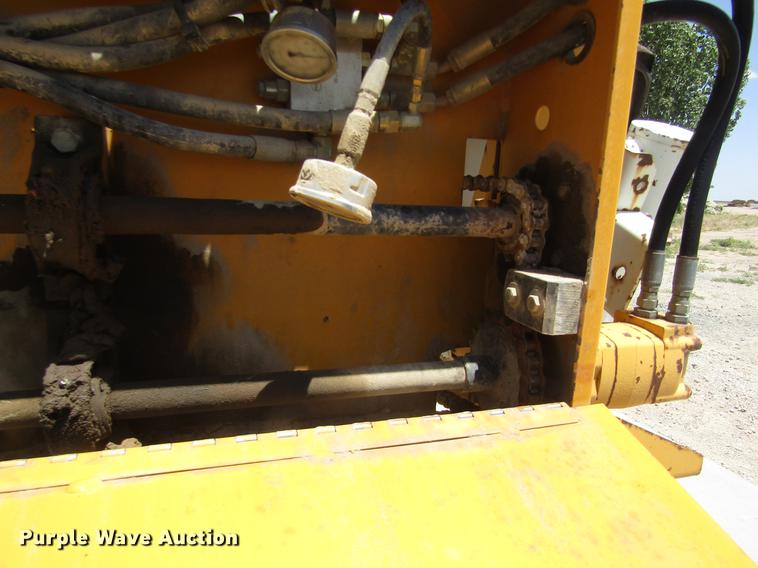 image for item DD8880 2001 Gomaco SL-450 slope finisher