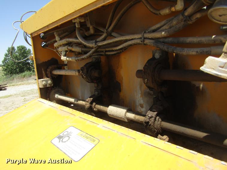 image for item DD8880 2001 Gomaco SL-450 slope finisher