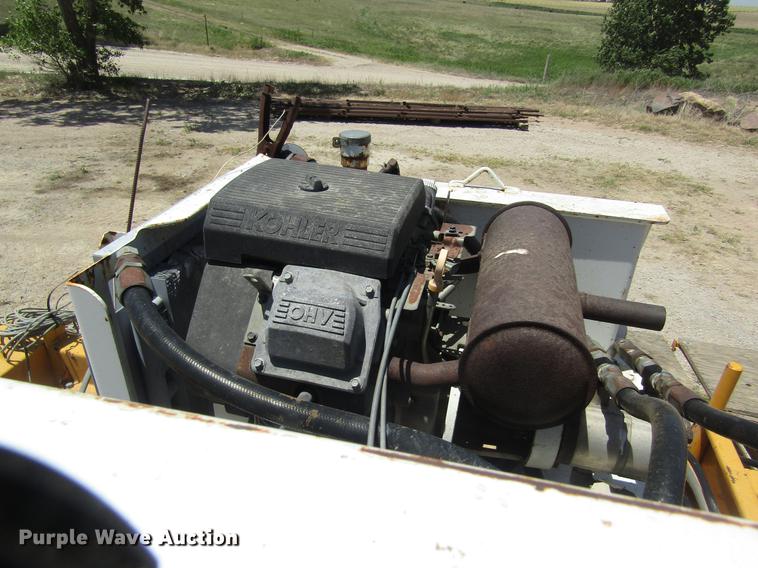 image for item DD8880 2001 Gomaco SL-450 slope finisher