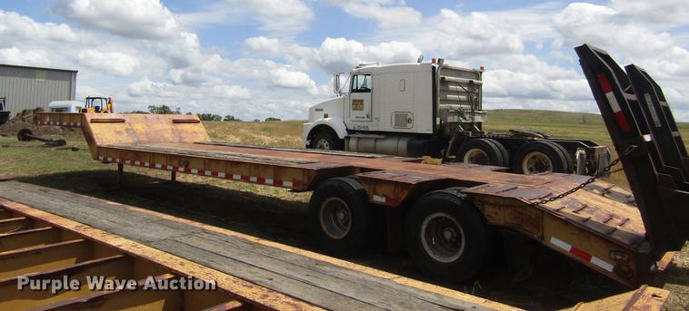 image for item DD8888 1973 Carrier King 4000 drop deck equipment trailer