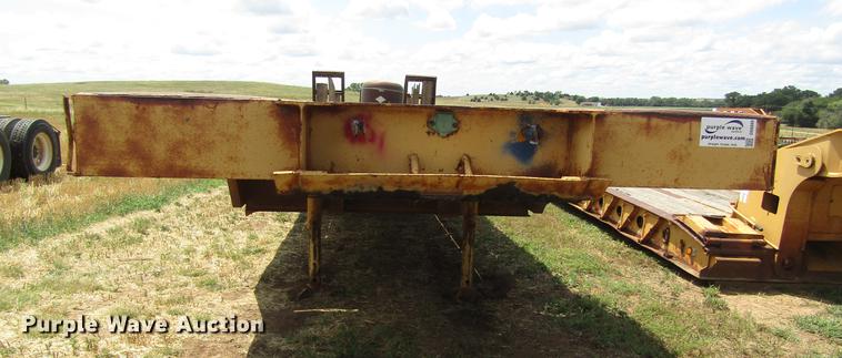 image for item DD8888 1973 Carrier King 4000 drop deck equipment trailer