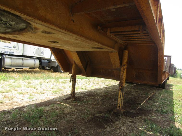 image for item DD8888 1973 Carrier King 4000 drop deck equipment trailer