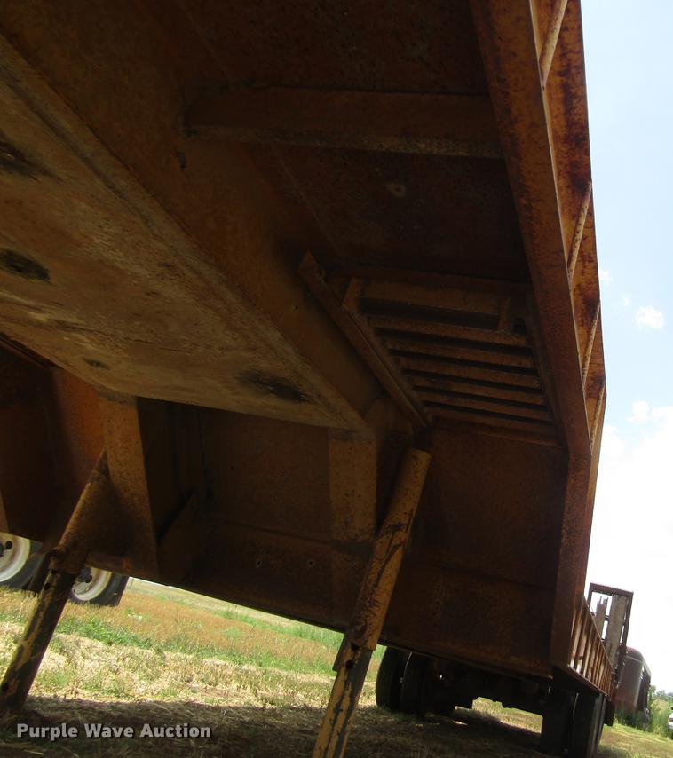 image for item DD8888 1973 Carrier King 4000 drop deck equipment trailer