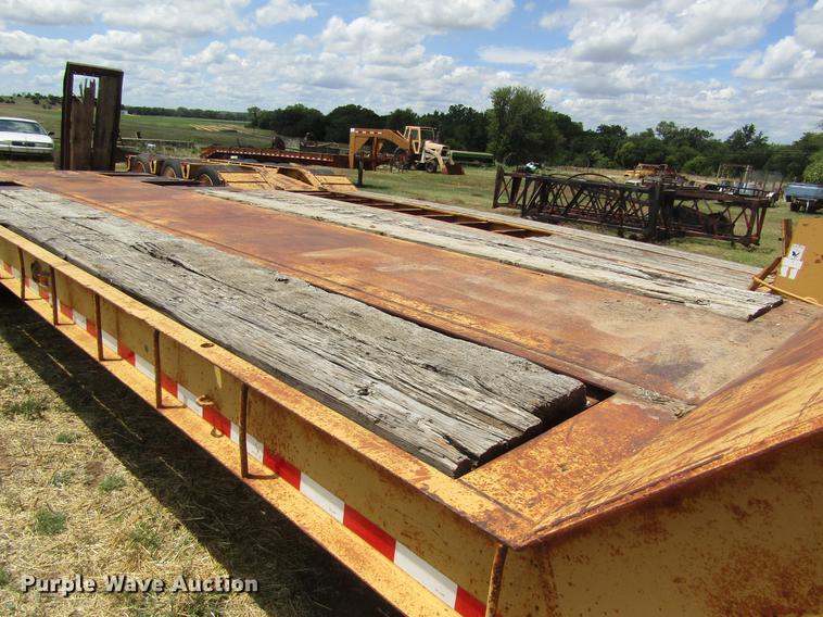 image for item DD8888 1973 Carrier King 4000 drop deck equipment trailer