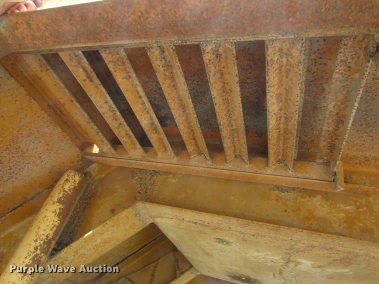 image for item DD8888 1973 Carrier King 4000 drop deck equipment trailer