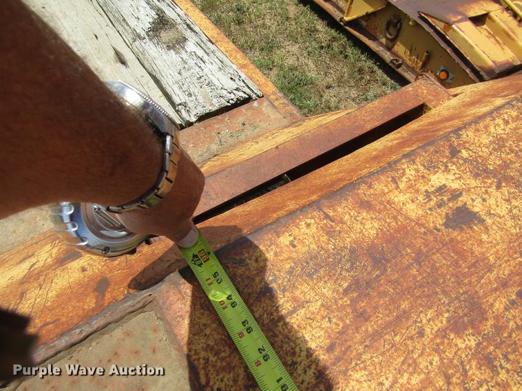 image for item DD8888 1973 Carrier King 4000 drop deck equipment trailer