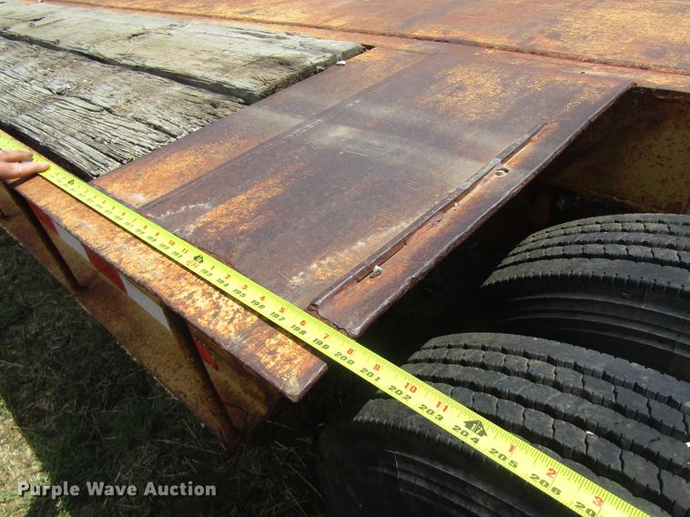 image for item DD8888 1973 Carrier King 4000 drop deck equipment trailer