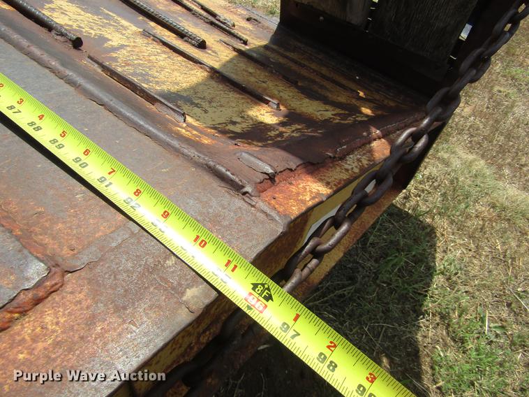 image for item DD8888 1973 Carrier King 4000 drop deck equipment trailer