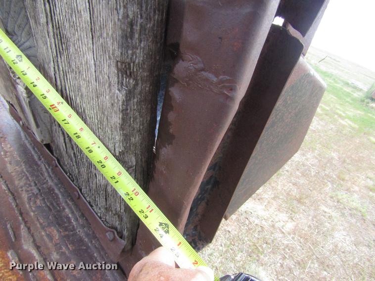 image for item DD8888 1973 Carrier King 4000 drop deck equipment trailer