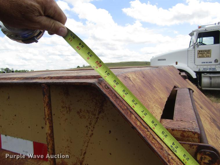 image for item DD8888 1973 Carrier King 4000 drop deck equipment trailer