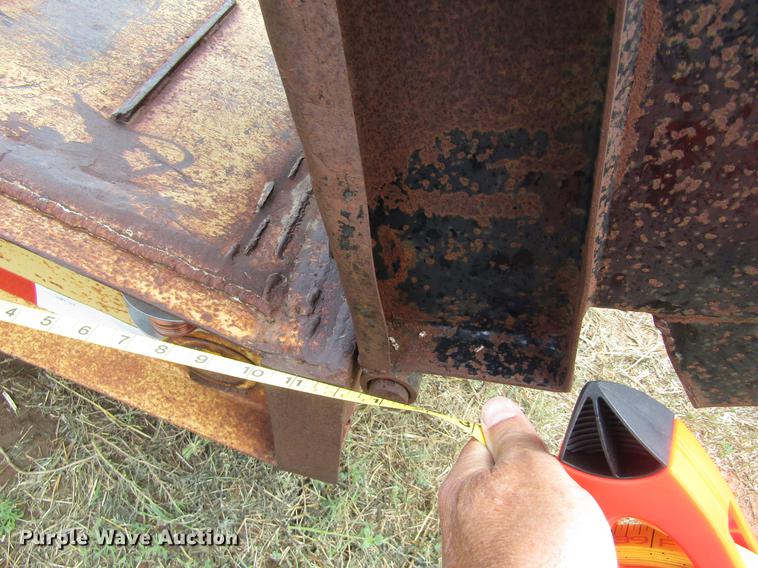 image for item DD8888 1973 Carrier King 4000 drop deck equipment trailer