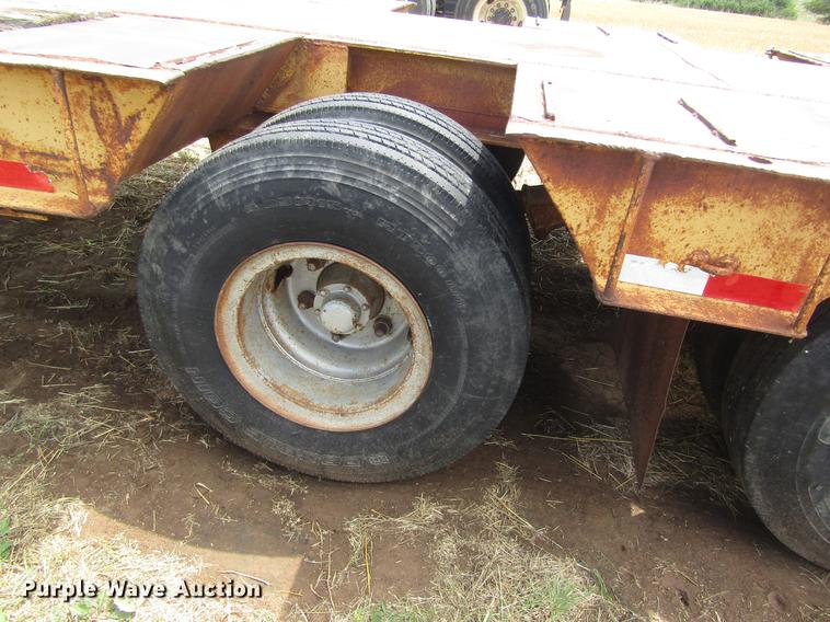 image for item DD8888 1973 Carrier King 4000 drop deck equipment trailer