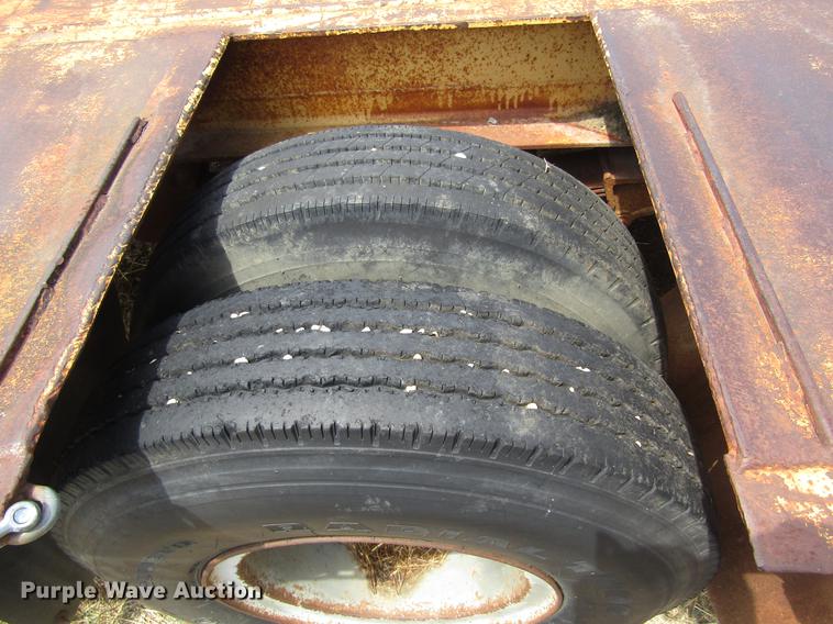 image for item DD8888 1973 Carrier King 4000 drop deck equipment trailer