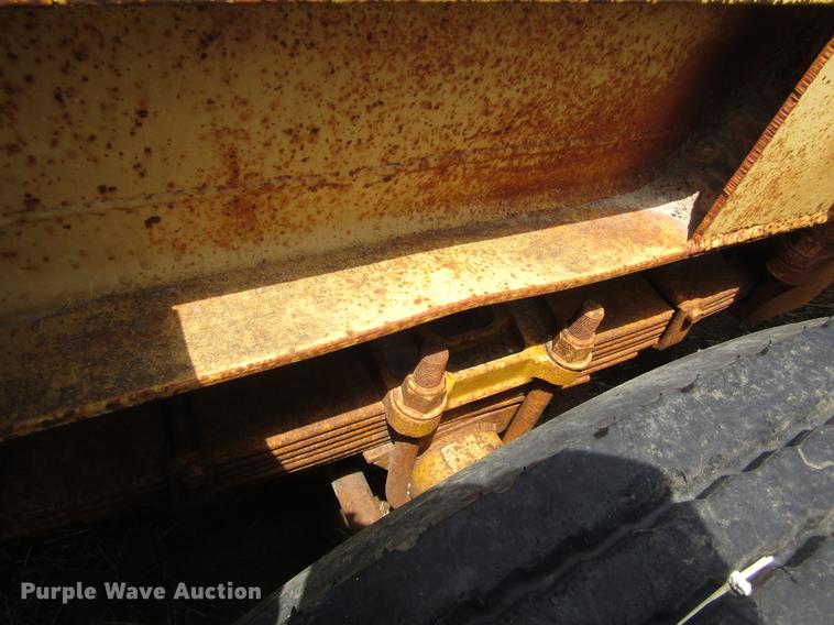 image for item DD8888 1973 Carrier King 4000 drop deck equipment trailer