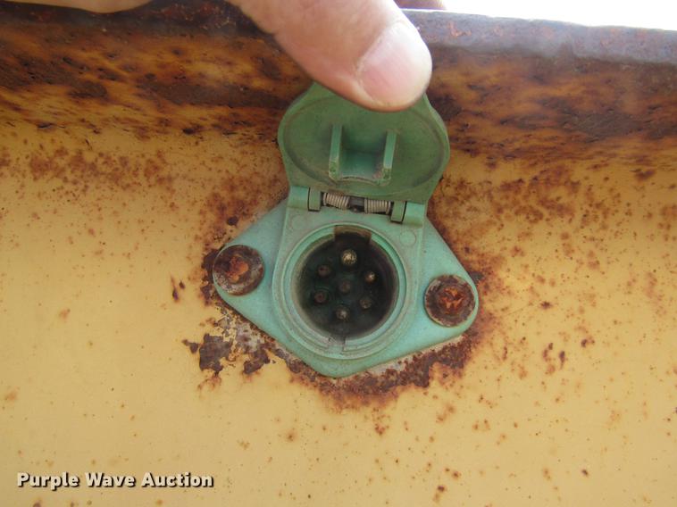 image for item DD8888 1973 Carrier King 4000 drop deck equipment trailer