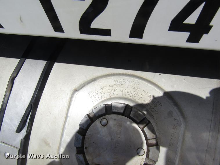 image for item DD8890 1995 Kenworth T800 semi truck