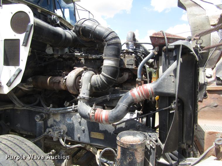 image for item DD8890 1995 Kenworth T800 semi truck