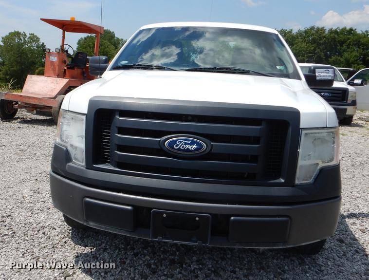 image for item DE1832 2011 Ford F150 XL pickup truck