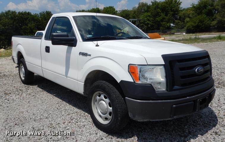 image for item DE1832 2011 Ford F150 XL pickup truck