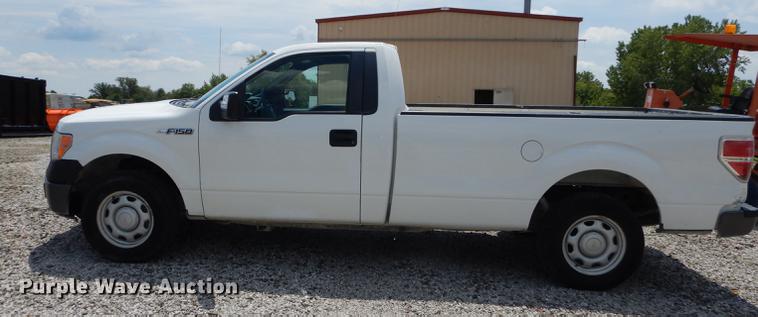 image for item DE1832 2011 Ford F150 XL pickup truck