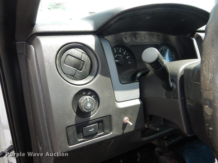 image for item DE1832 2011 Ford F150 XL pickup truck