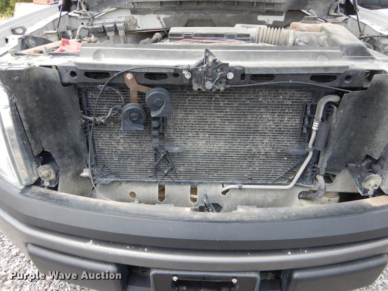 image for item DE1832 2011 Ford F150 XL pickup truck