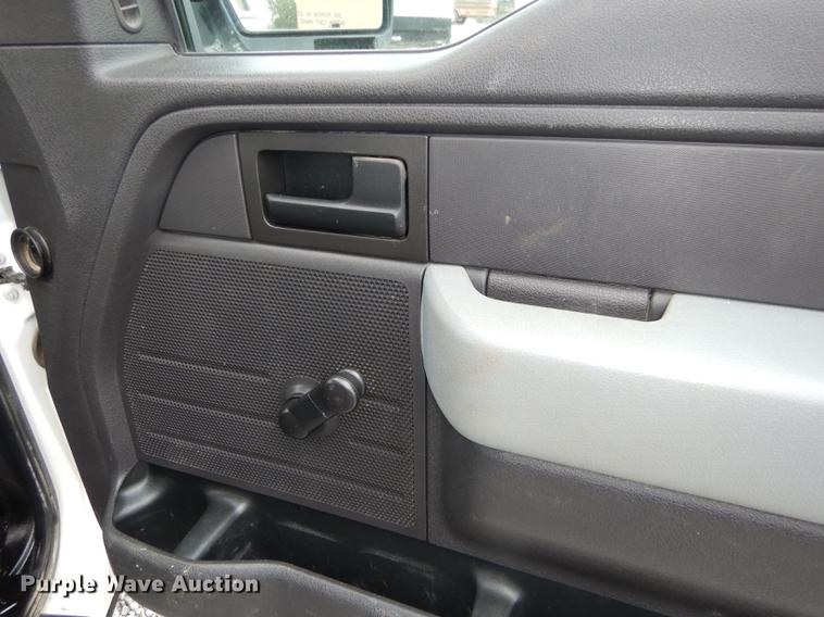 image for item DE1832 2011 Ford F150 XL pickup truck