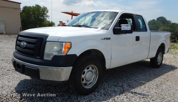 image for item DE1833 2011 Ford F150 XL SuperCab pickup truck