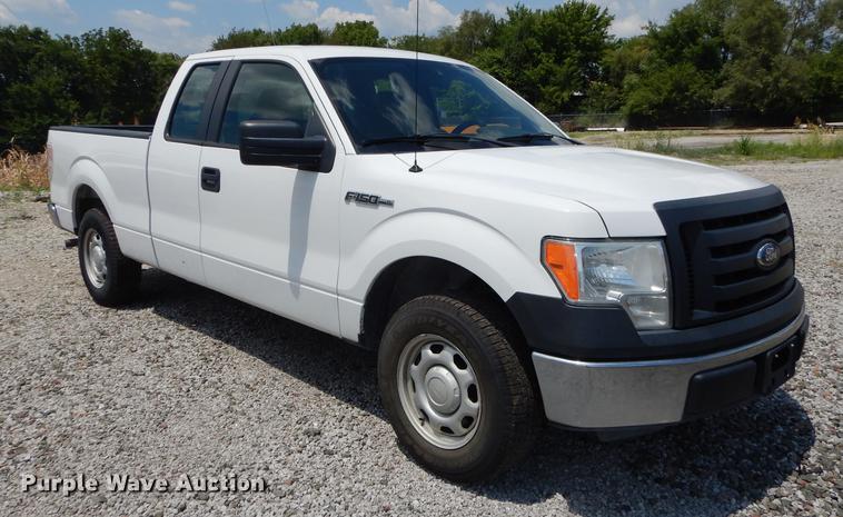 image for item DE1833 2011 Ford F150 XL SuperCab pickup truck