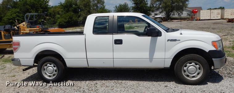 image for item DE1833 2011 Ford F150 XL SuperCab pickup truck