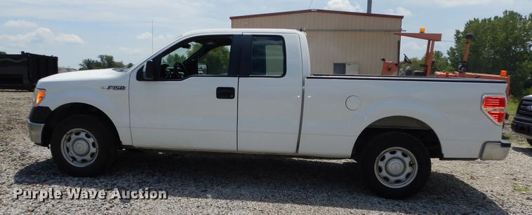 image for item DE1833 2011 Ford F150 XL SuperCab pickup truck