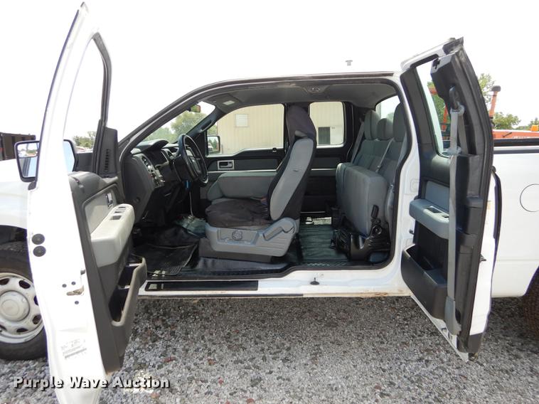 image for item DE1833 2011 Ford F150 XL SuperCab pickup truck