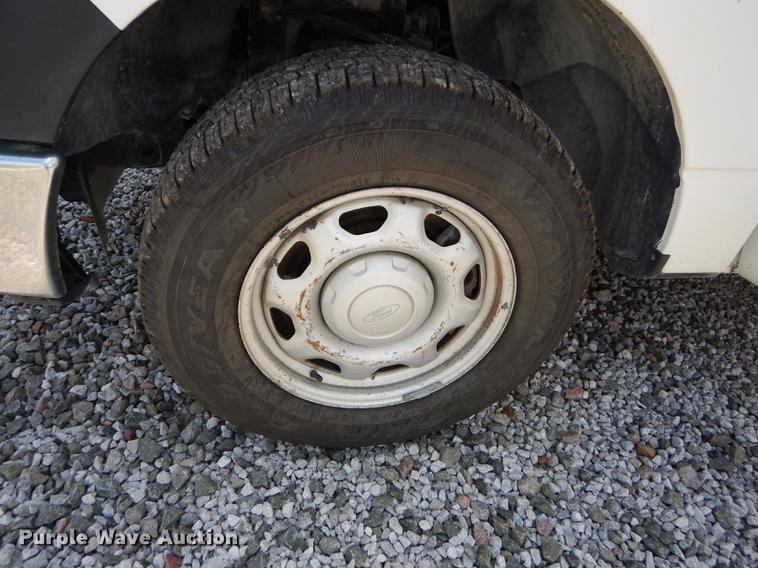 image for item DE1833 2011 Ford F150 XL SuperCab pickup truck